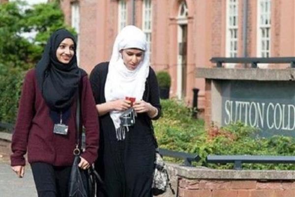 اسید پاشی به یک دختر دانشجوی مسلمان در آمریکا