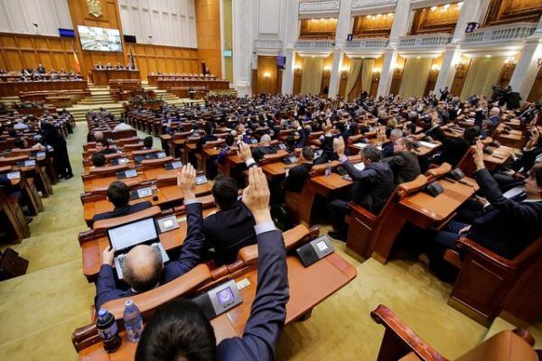 رای عدم اعتماد مجلس رومانی به نخست وزیر