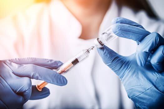 واکسینه شدن 73 درصد افراد بالای 12 سال در لرستان