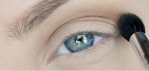 7 نکته برای داشتن یک آرایش چشم طبیعی و مجذوب کننده
