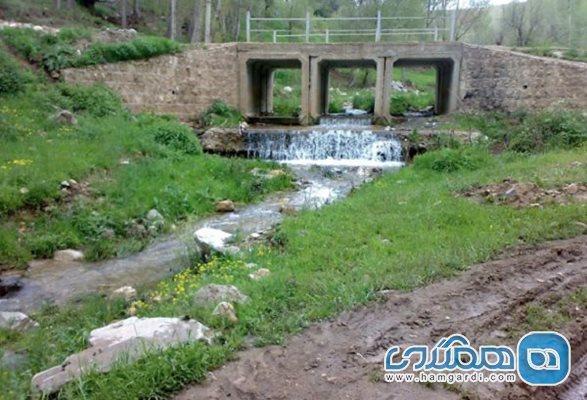 آبشار بویوک شیران یکی از جاذبه های گردشگری استان زنجان به شمار می رود